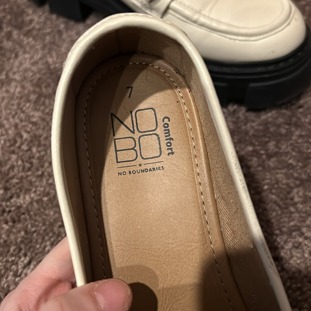 Y2K white chunky loafer with top chain - Picture 7 of 10
